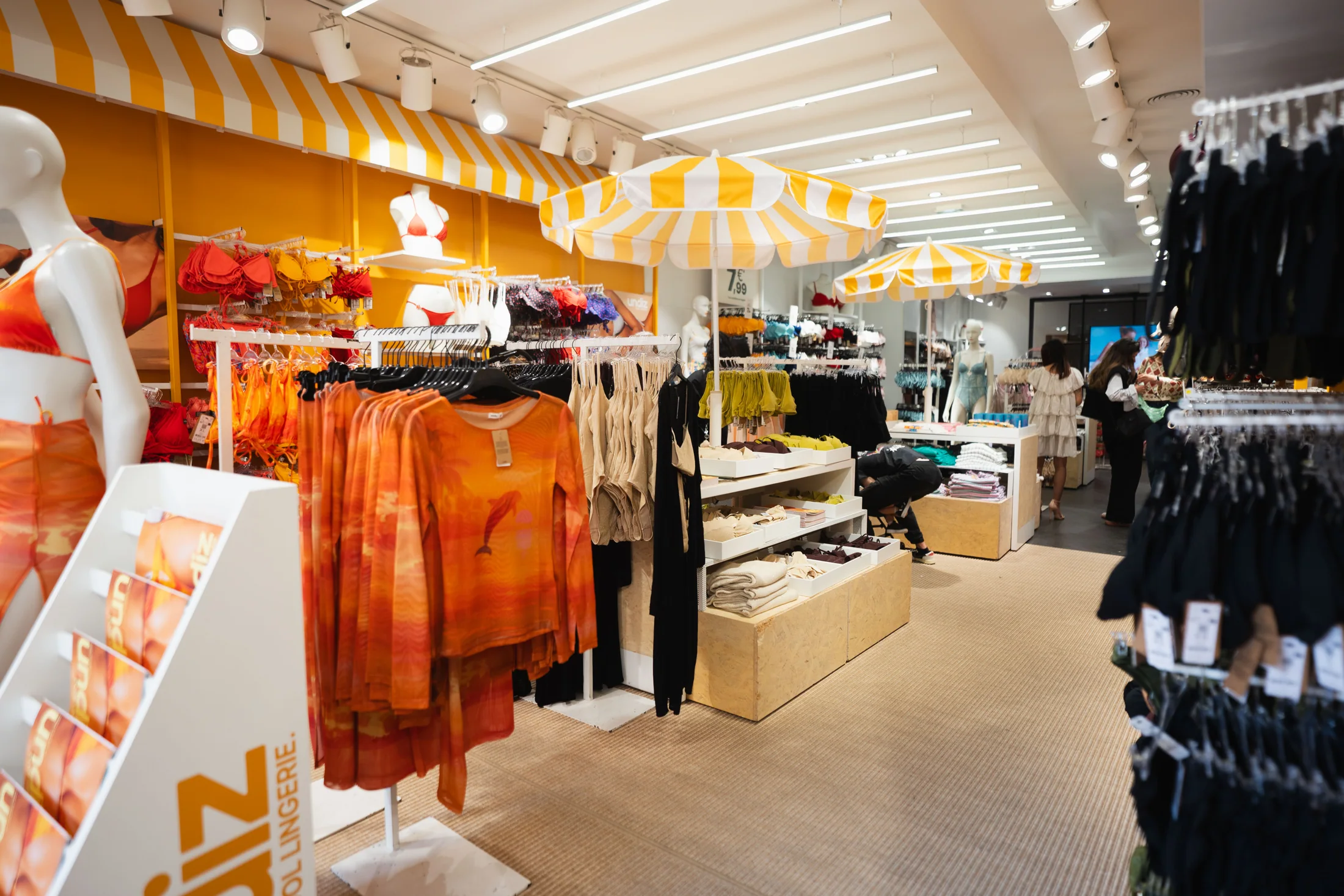 Vue colorée de l’espace retail Undiz
